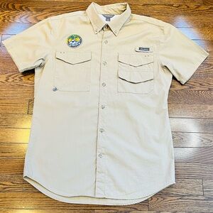 Eddie Bauer Short-Sleeve Button-Down Shirt in Khaki with Patch